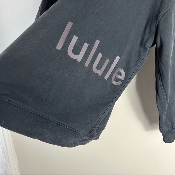 Lululemon Women’s Perfectly Oversized Crew *Graphic
Black Size 10 Slouchy Comfy - Picture 8 of 11